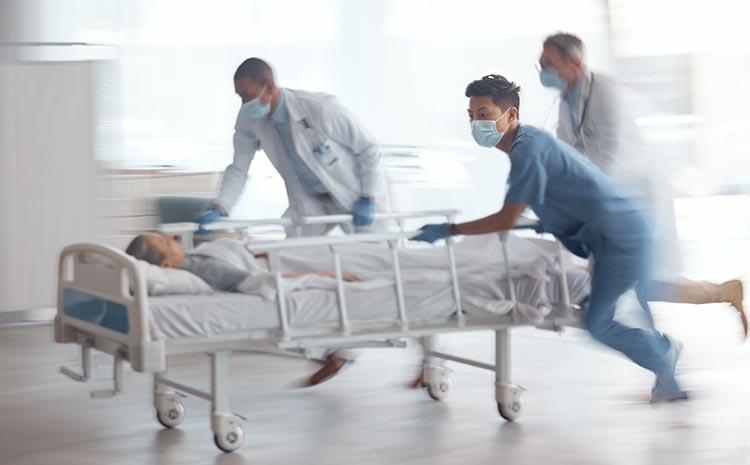 decidir sob pressao como medicos avaliam riscos em situacoes criticas